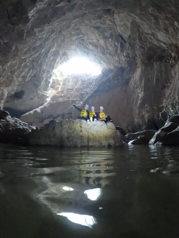 Espeleísmo en el río subterráneo Chontacoatlán con Ríos Mexicanos